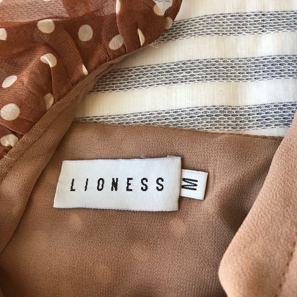 Lioness caliente ruffle dress szM blogger favorite - Picture 6 of 6